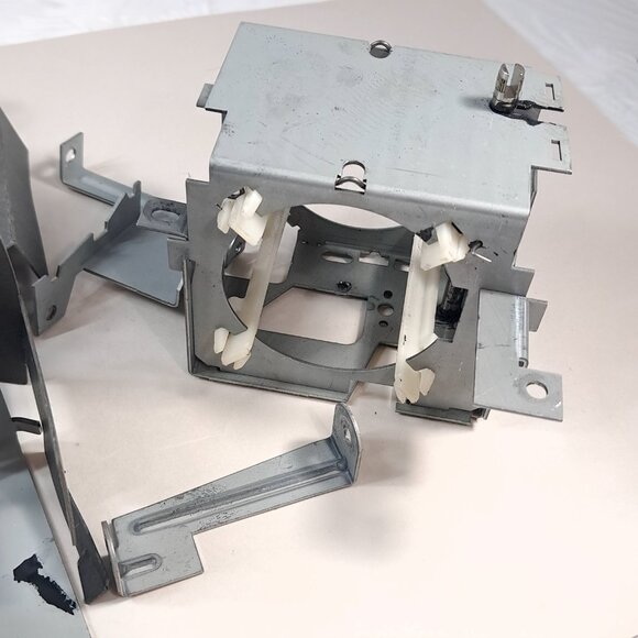 Vintage Kodak Carousel 600 Slide Projector metal housing brackets assembly parts - Picture 4 of 4